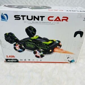 Black and Green Stunt Cars for Exciting Play